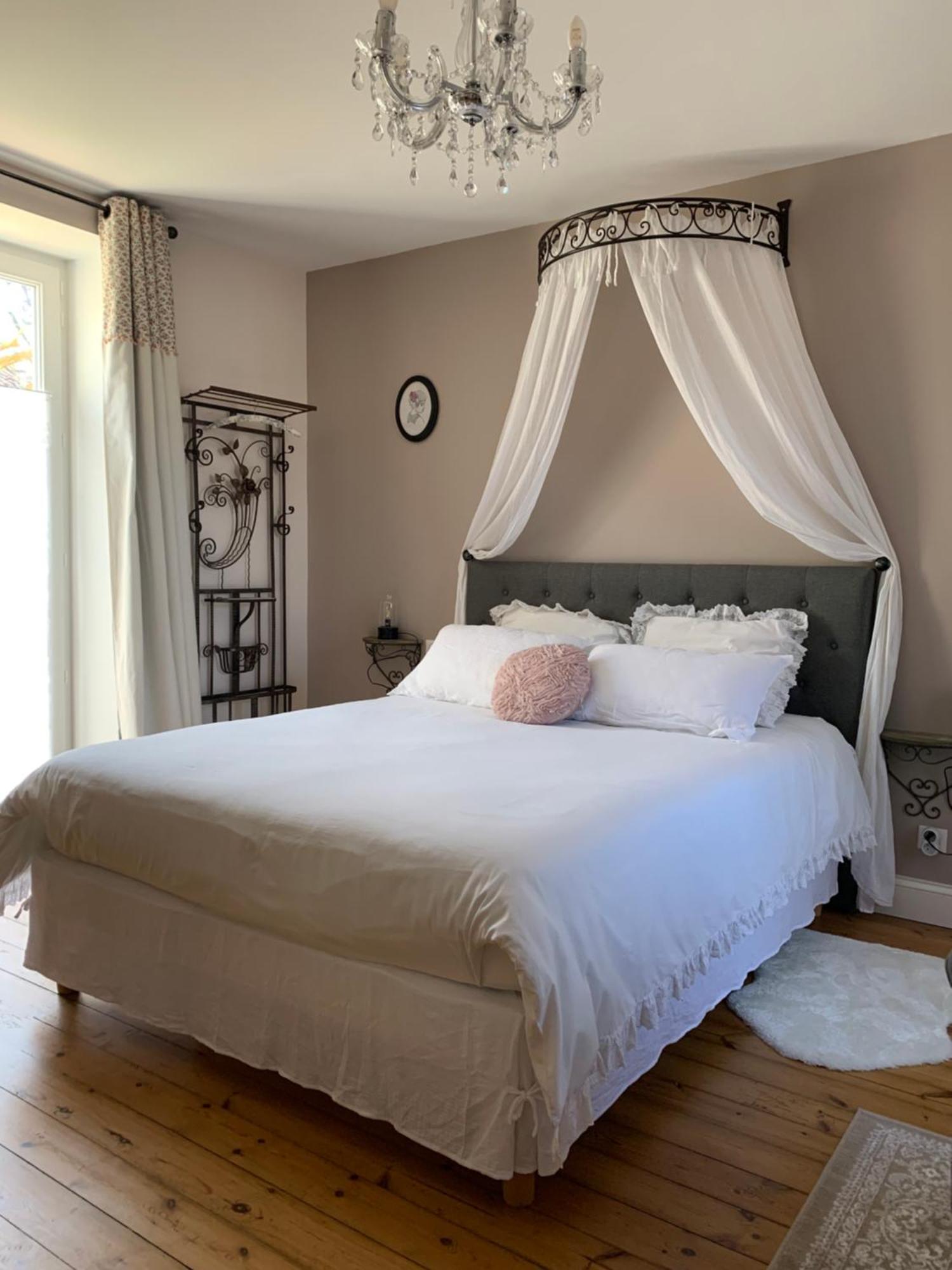 Bed and Breakfast The Cool Lounge A Coulonges - Charente Экстерьер фото